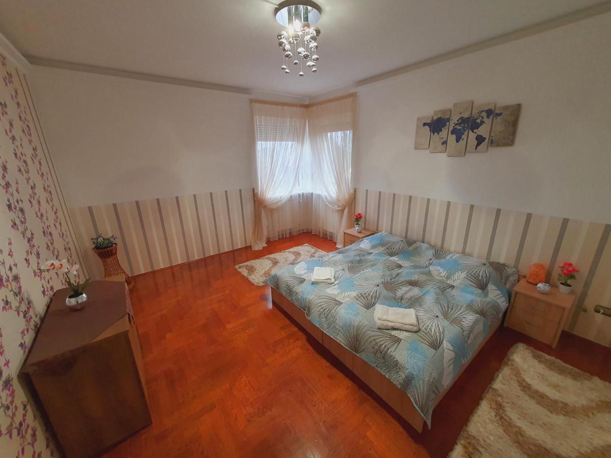Adel Apartman 미슈콜츠 외부 사진